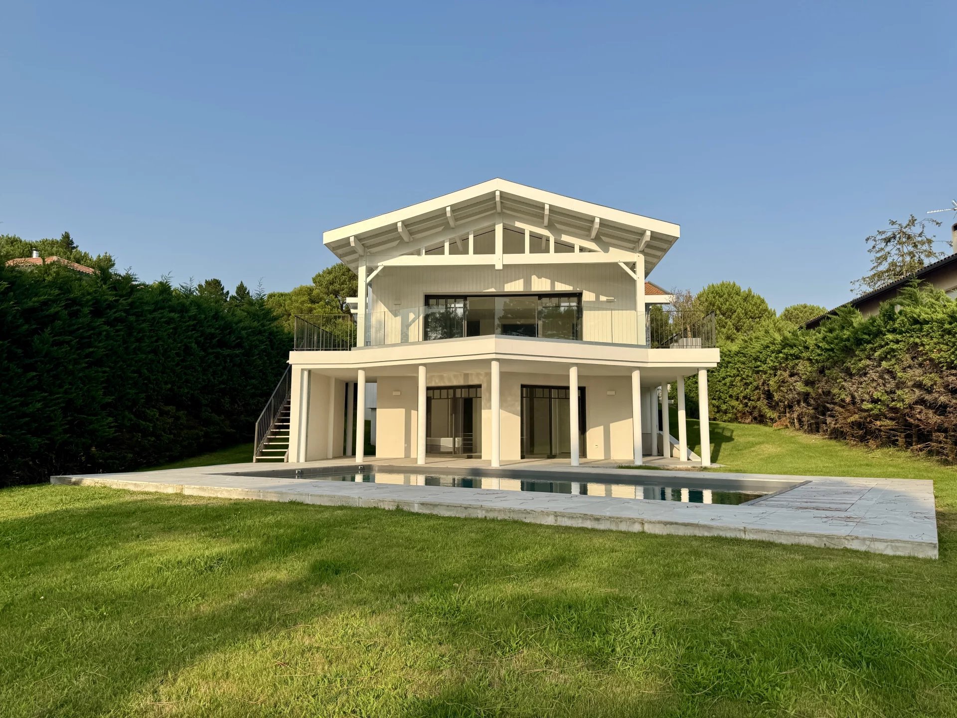 Pyla-sur-Mer, New Aquitaine, 33115, FR, 5 Bedrooms Bedrooms, ,5 BathroomsBathrooms,Residential,For Sale,1669094