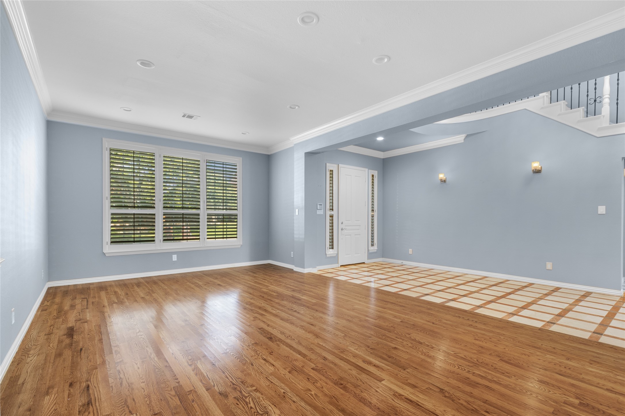 Plano, Texas, 75025, United States, 4 Bedrooms Bedrooms, ,4 BathroomsBathrooms,Residential,For Sale,1993481