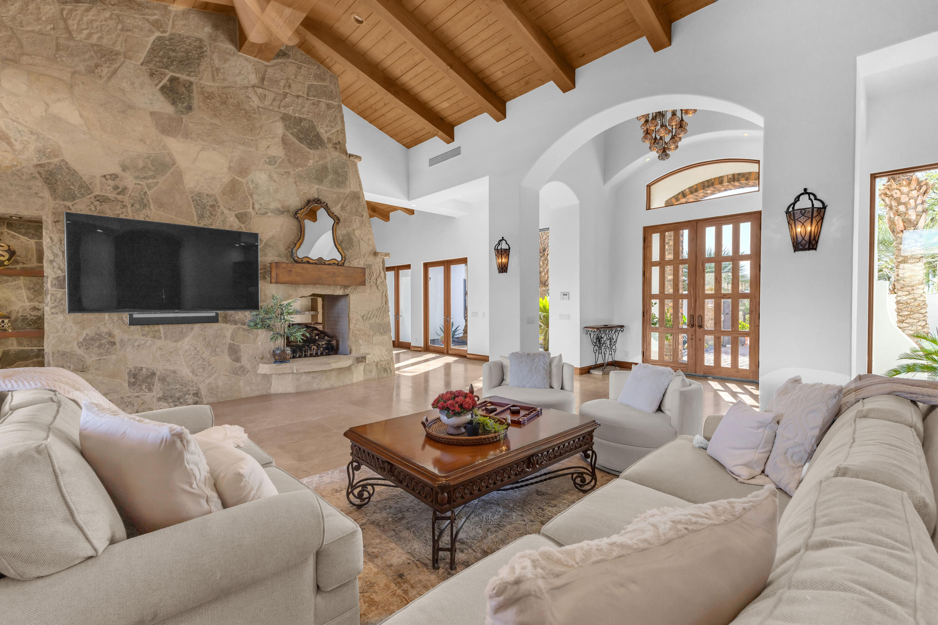 Indio, California, 92203, United States, 5 Bedrooms Bedrooms, ,4 BathroomsBathrooms,Residential,For Sale,1992835