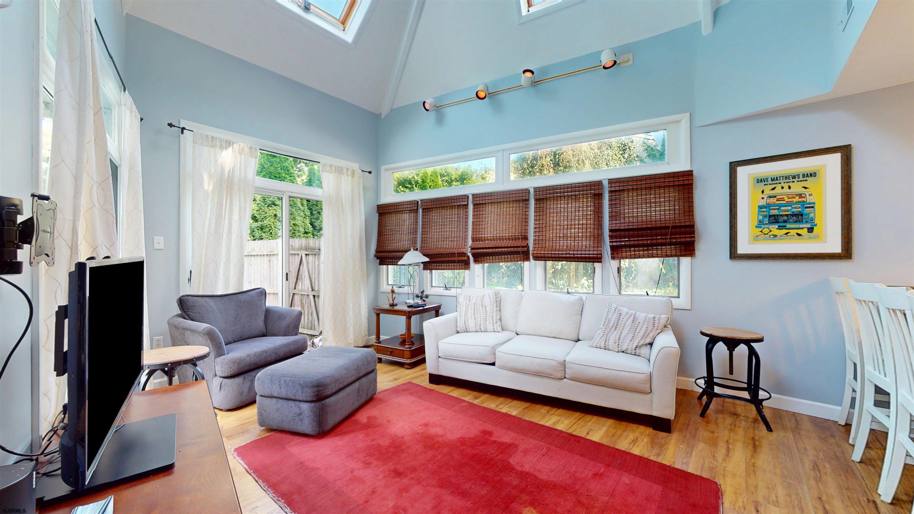 Linwood, New Jersey, 08221, United States, 6 Bedrooms Bedrooms, ,5 BathroomsBathrooms,Residential,For Sale,1975811