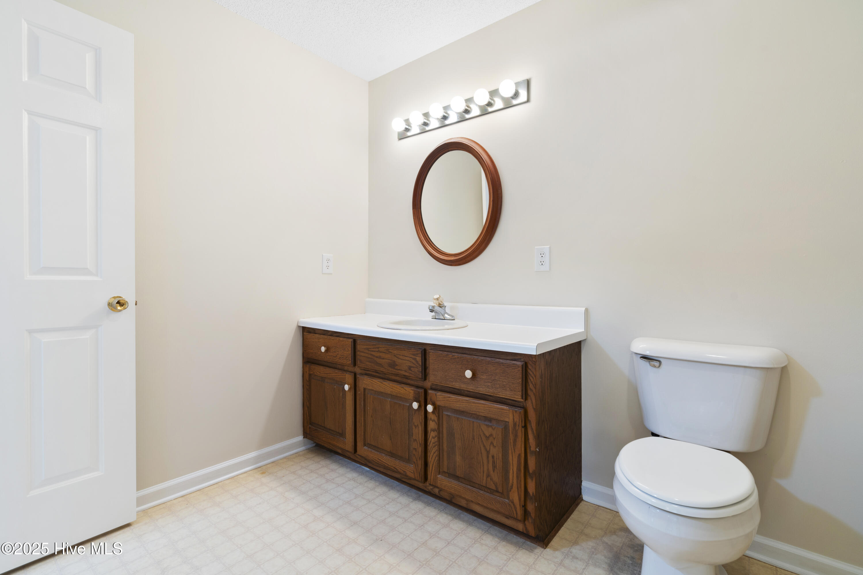 Oak Island, North Carolina, 28465, United States, 3 Bedrooms Bedrooms, ,2 BathroomsBathrooms,Residential,For Sale,1877293