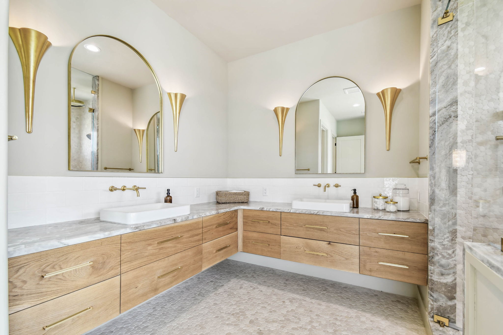 Treasure Island, Florida, 33706, United States, 5 Bedrooms Bedrooms, ,5 BathroomsBathrooms,Residential,For Sale,1792310