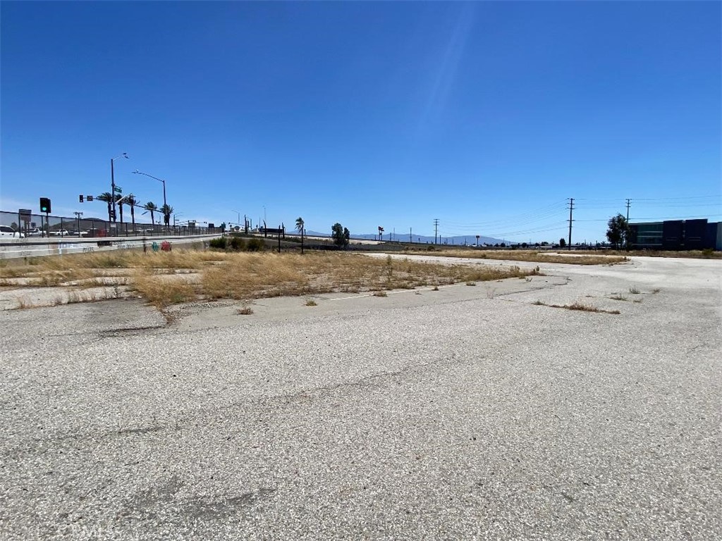 Fontana, California, 92335, United States, ,Land,For Sale,1976129