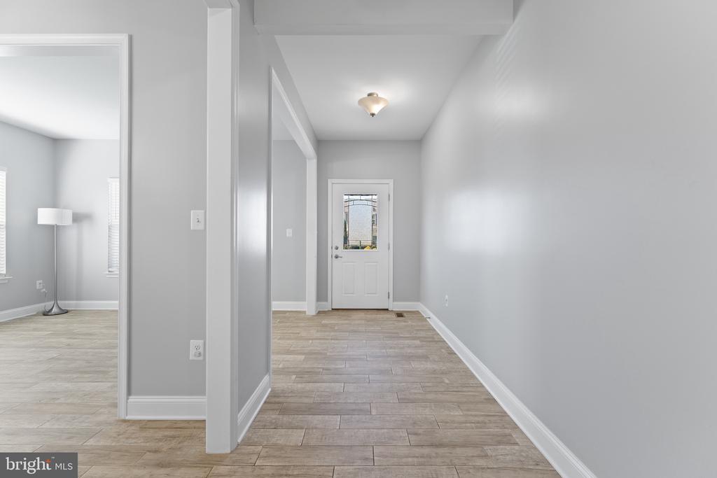 Fredericksburg, Virginia, 22408, United States, 4 Bedrooms Bedrooms, ,4 BathroomsBathrooms,Residential,For Sale,1932682