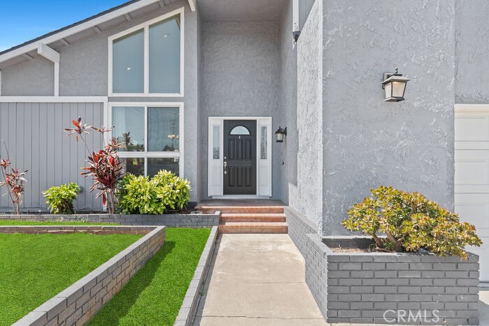Orange, California, 92865, United States, 5 Bedrooms Bedrooms, ,3 BathroomsBathrooms,Residential,For Sale,1906784