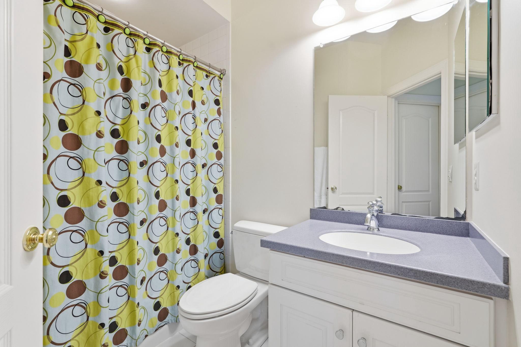 7818 Crownhurst Court, Mclean, VA, 22102 - 物件實景