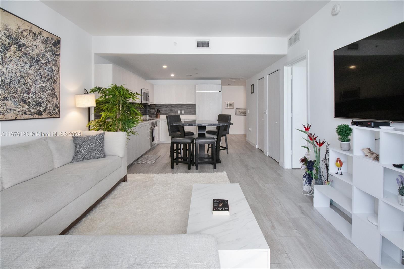 55 SW 9th St Unit 3810, Miami, Florida, 33130, United States, 1 Bedroom Bedrooms, ,2 BathroomsBathrooms,Residential,For Sale,55 SW 9th St Unit 3810,1642010