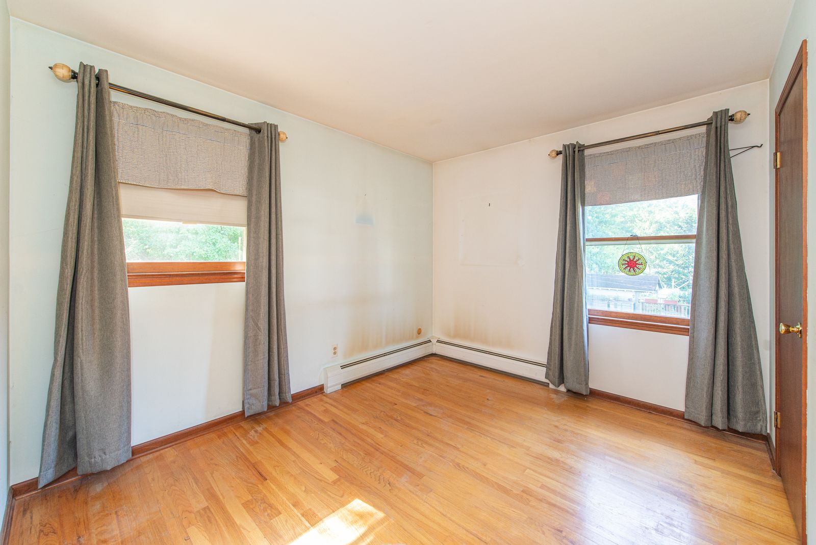 Fairfield, New Jersey, 07004, United States, 3 Bedrooms Bedrooms, ,2 BathroomsBathrooms,Residential,For Sale,1938096
