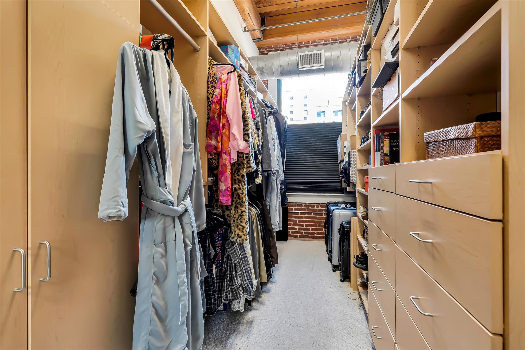  Experience Urban Elegance at Elder Shirt Lofts: A Luxurious Downtown Retreat - 物件實景