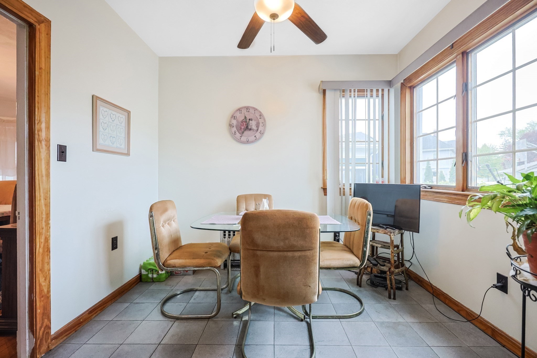 Winthrop, Massachusetts, 02152, United States, 5 Bedrooms Bedrooms, ,3 BathroomsBathrooms,Residential,For Sale,1980794