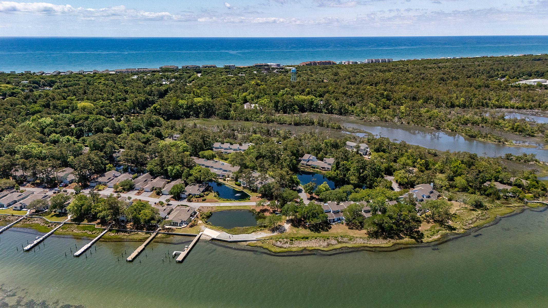  142 Lagoon Lane, Pine Knoll Shores, NC 28512 - 物件實景