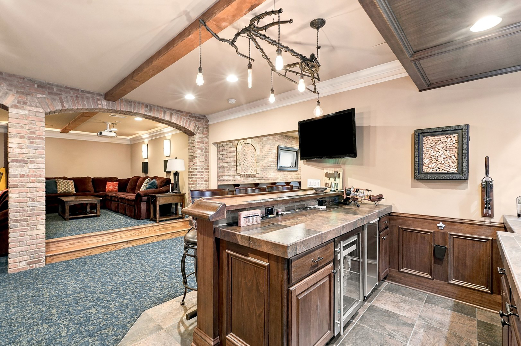  Exceptional Custom-Built Home with Theater, Full Bar and Private Gym - 物件實景