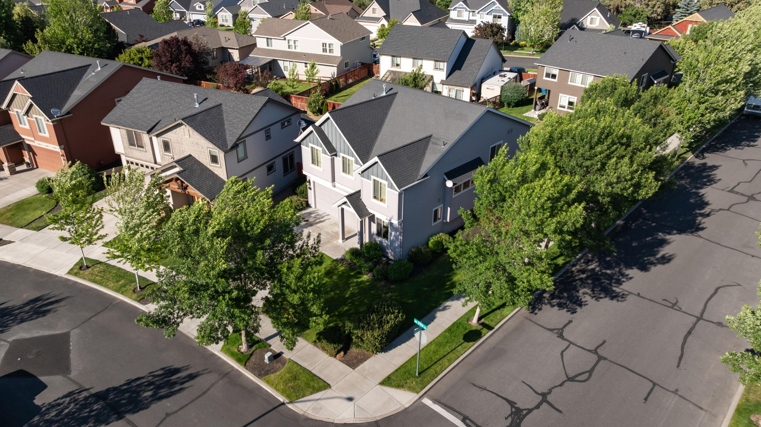 Redmond, Oregon, 97756, United States, 3 Bedrooms Bedrooms, ,3 BathroomsBathrooms,Residential,For Sale,1998180