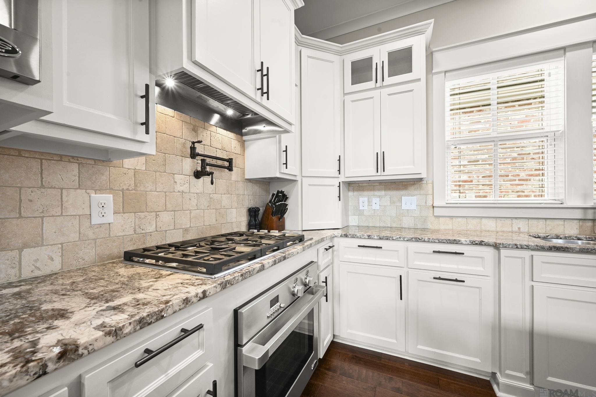 Baton Rouge, Louisiana, 70810, United States, 4 Bedrooms Bedrooms, ,4 BathroomsBathrooms,Residential,For Sale,2005537