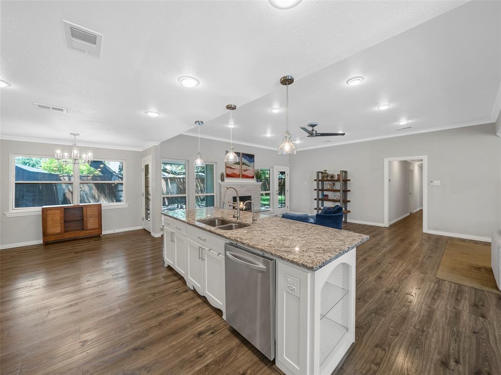 Dallas, Texas, 75229, United States, 3 Bedrooms Bedrooms, ,3 BathroomsBathrooms,Residential,For Sale,1912559