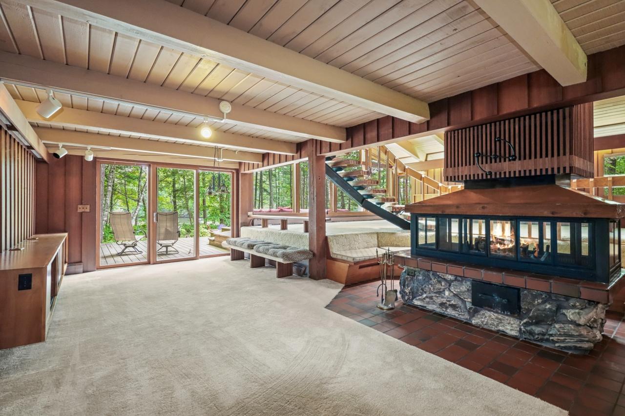 Manitowish Waters, Wisconsin, 54545, United States, 4 Bedrooms Bedrooms, ,3 BathroomsBathrooms,Residential,For Sale,1974750