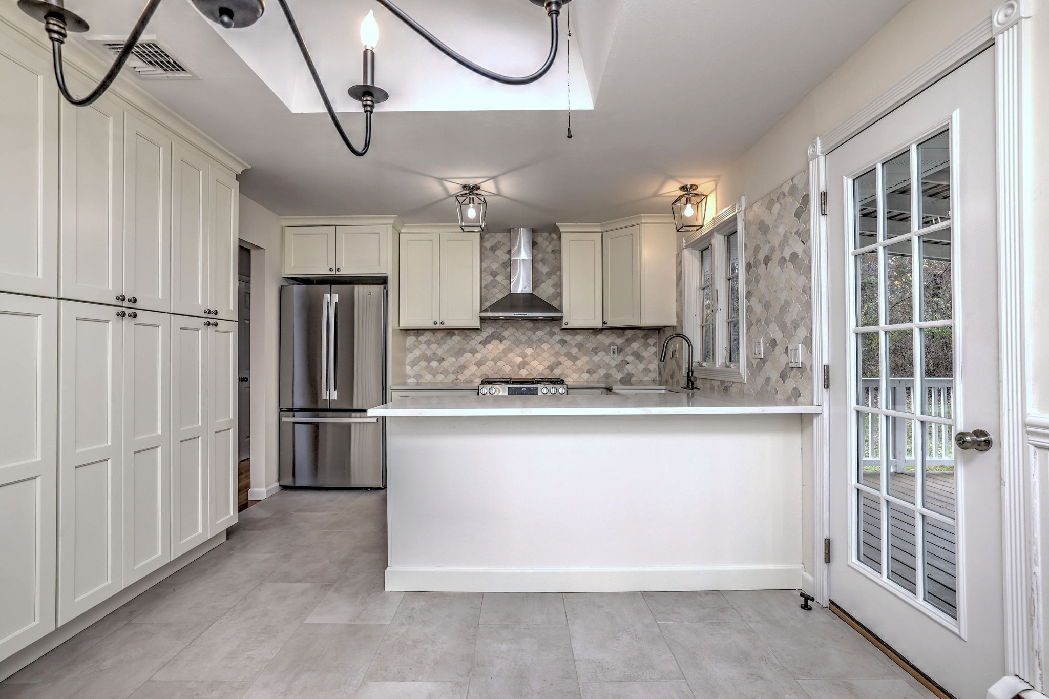 Newtown, Connecticut, 06482, United States, 4 Bedrooms Bedrooms, ,2 BathroomsBathrooms,Residential,For Sale,1990994