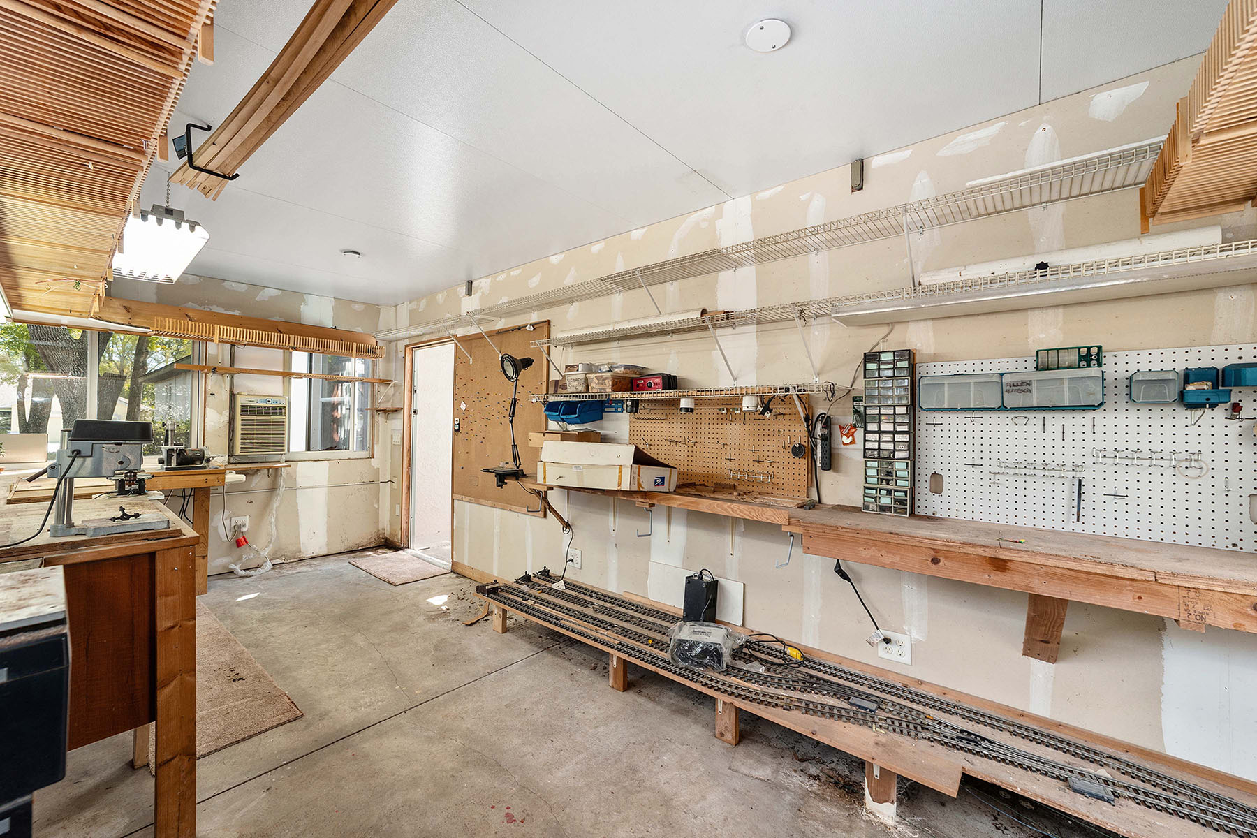  DUNNELLON - 物件實景