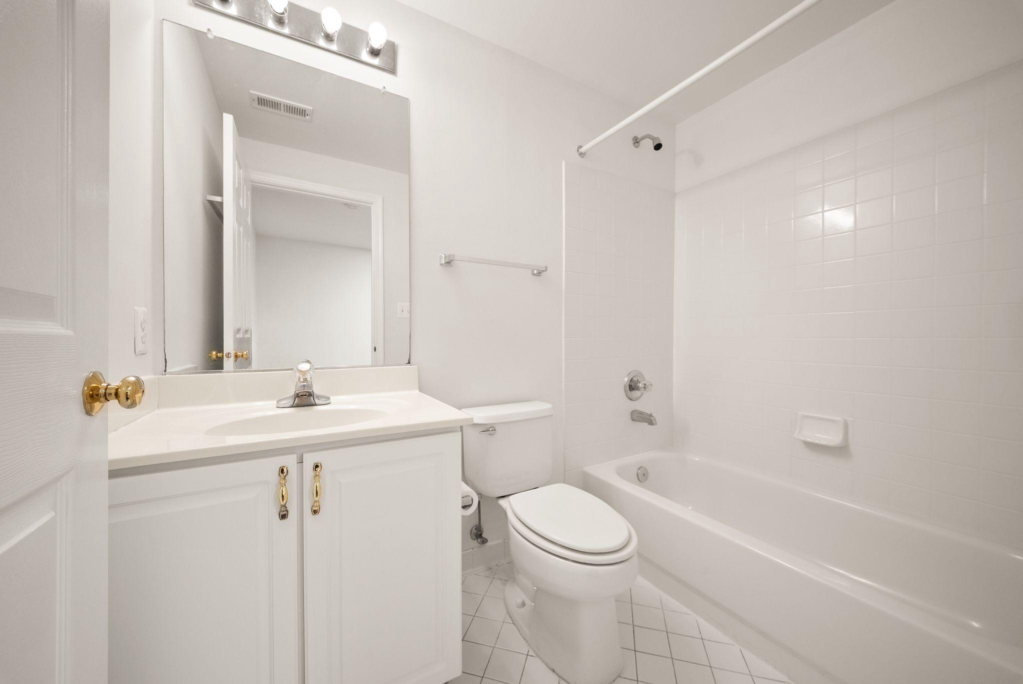 12754 Alder Woods Drive, Fairfax, VA, 22033 - 物件實景