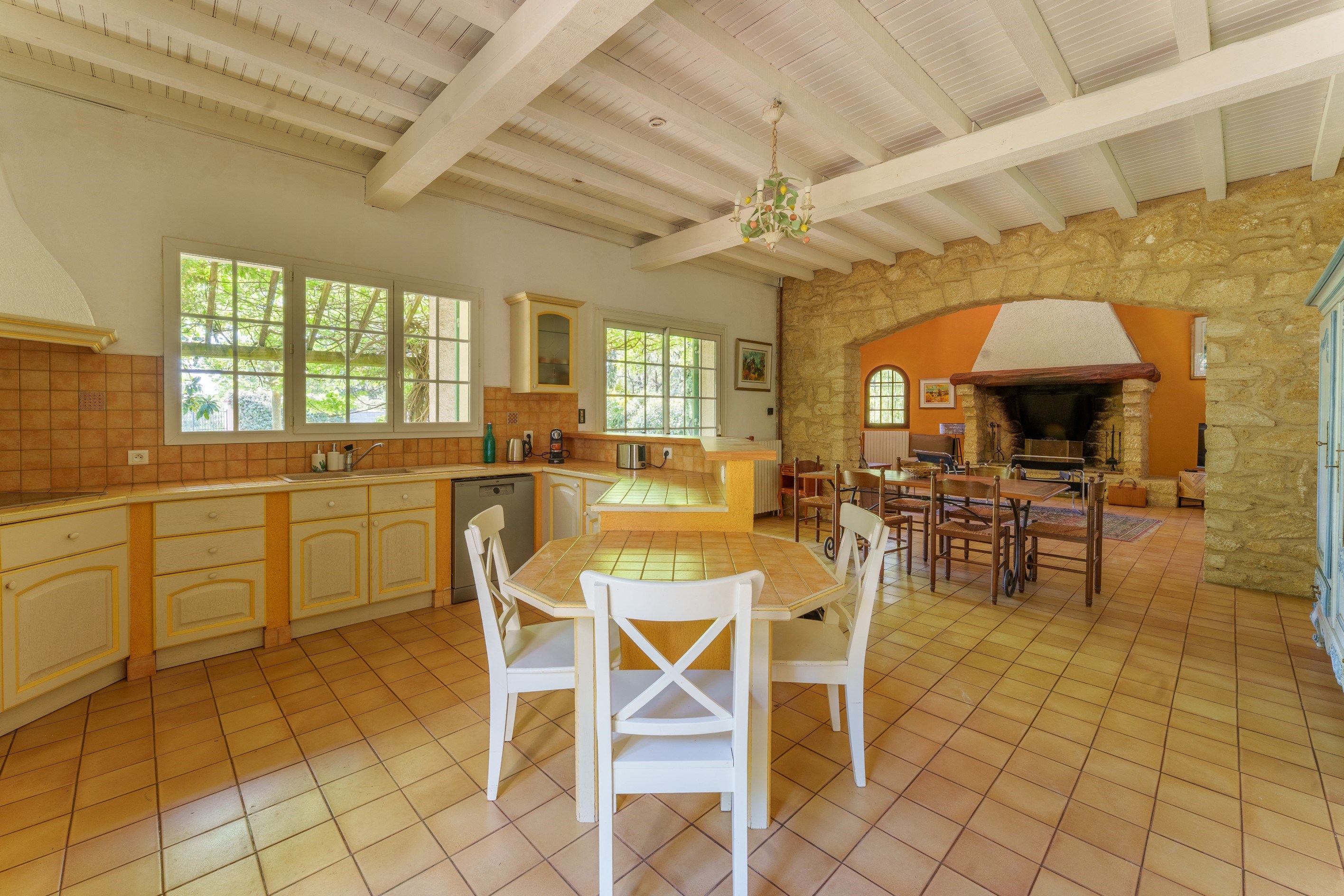  Mediterranean Gem: The Perfect Family Home or High-Yield Holiday Rental - 物件實景