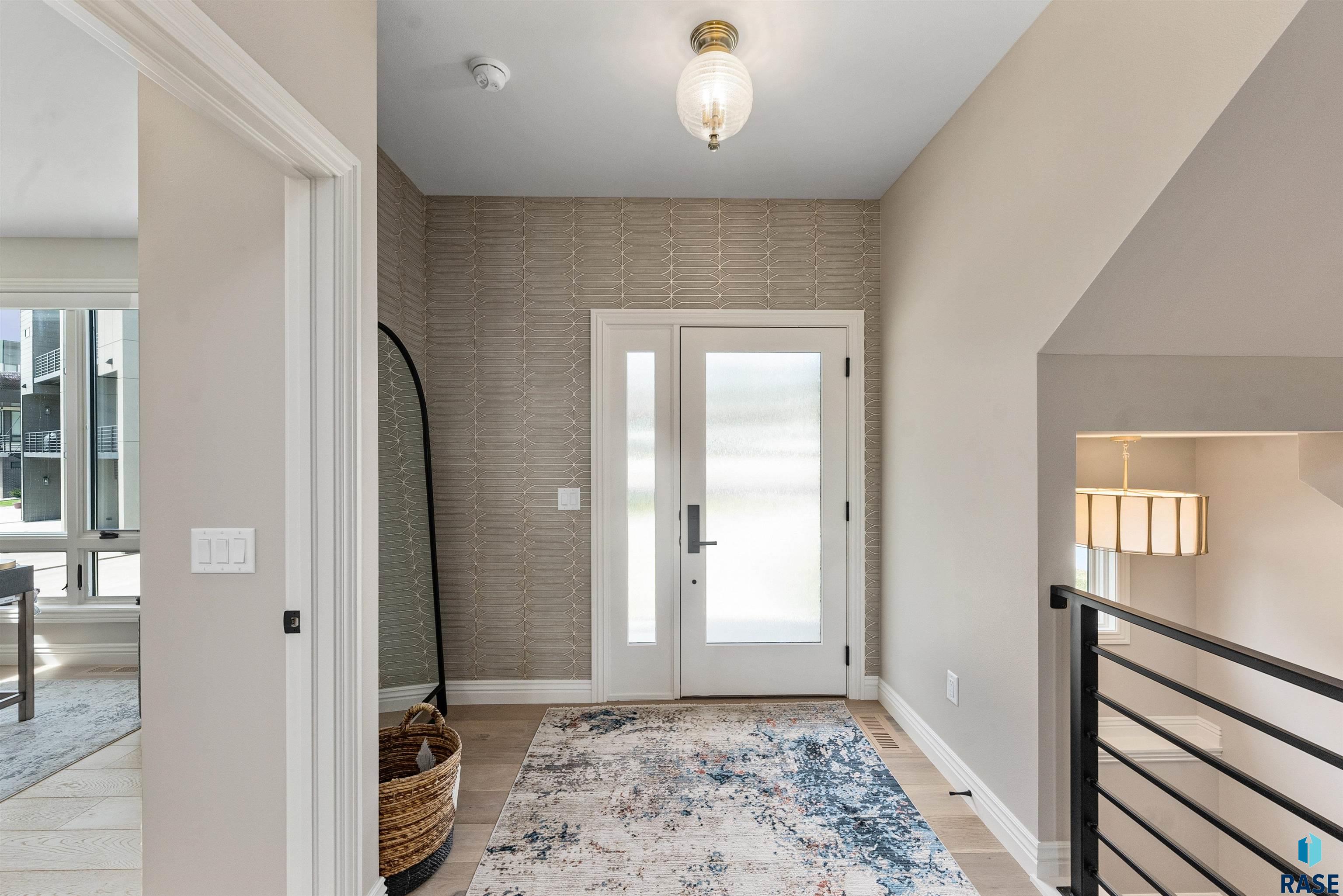 Sioux Falls, South Dakota, 57106, United States, ,Residential,For Sale,1986219