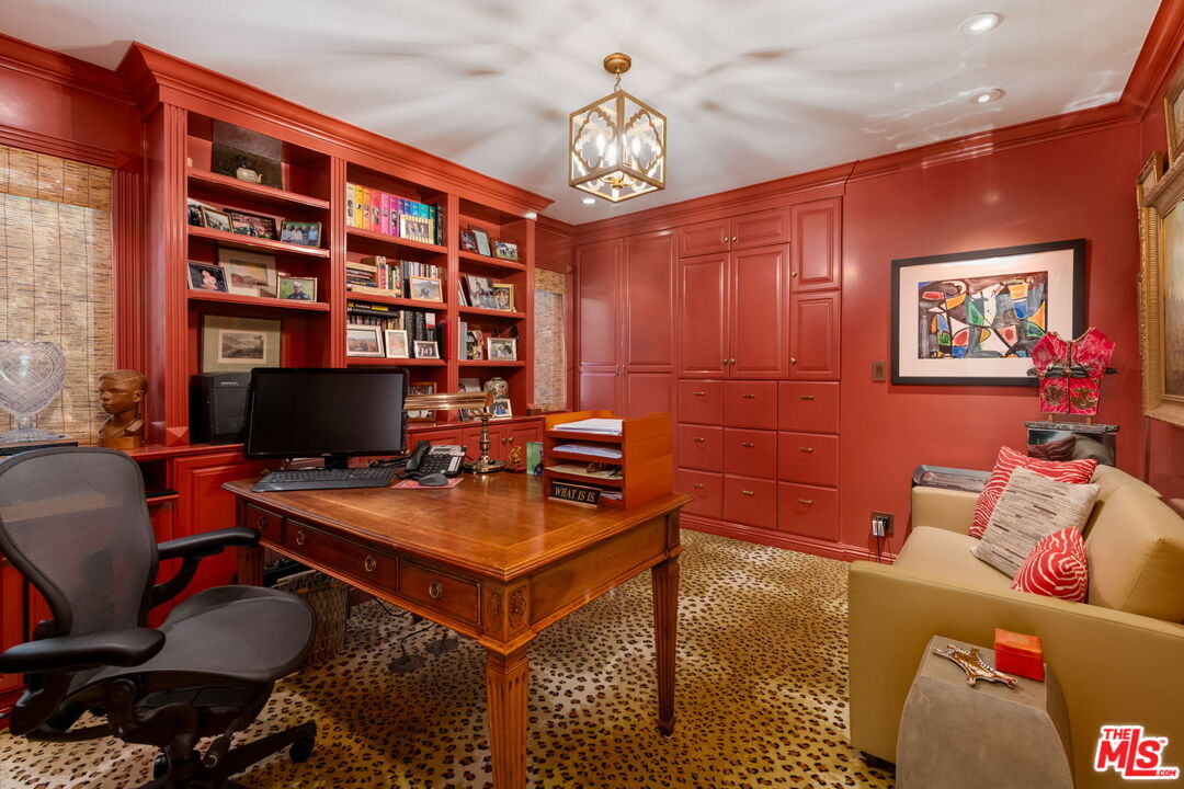 Los Angeles, California, 90049, United States, 4 Bedrooms Bedrooms, ,1 BathroomBathrooms,Residential,For Sale,1991602