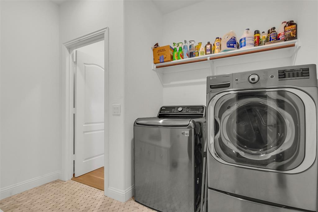 Little Elm, Texas, 76227, United States, 4 Bedrooms Bedrooms, ,3 BathroomsBathrooms,Residential,For Sale,1866695
