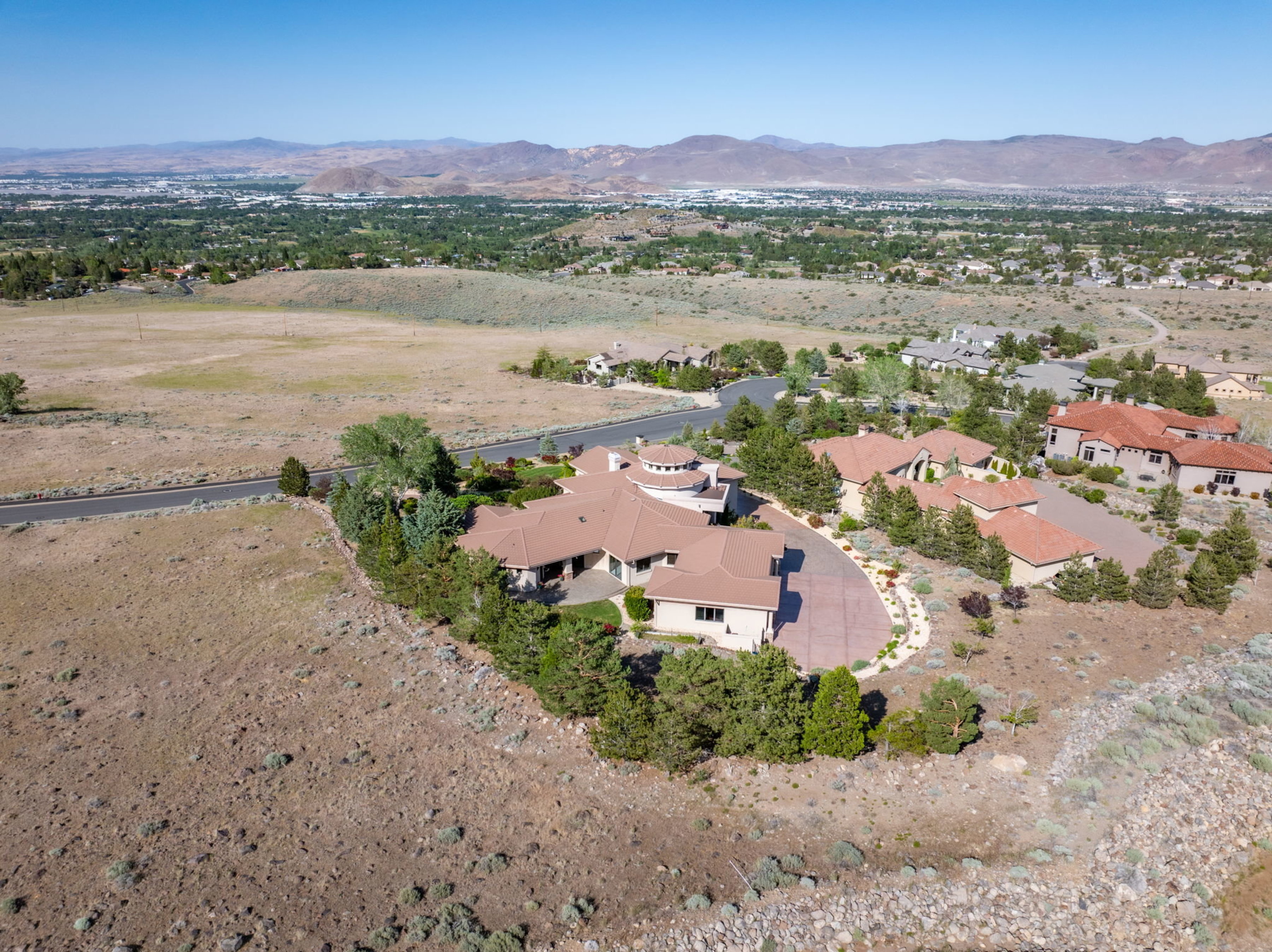  Stunning Custom Home with Breathtaking Views in Reno - 物件實景