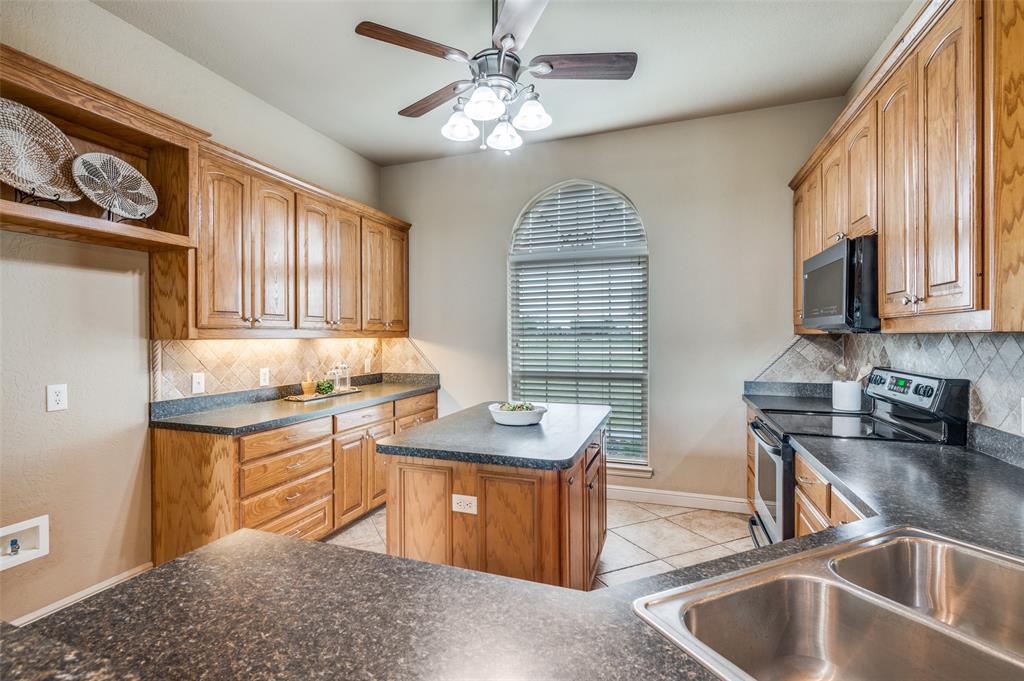 Dish, Texas, 76247, United States, 4 Bedrooms Bedrooms, ,4 BathroomsBathrooms,Residential,For Sale,1940436