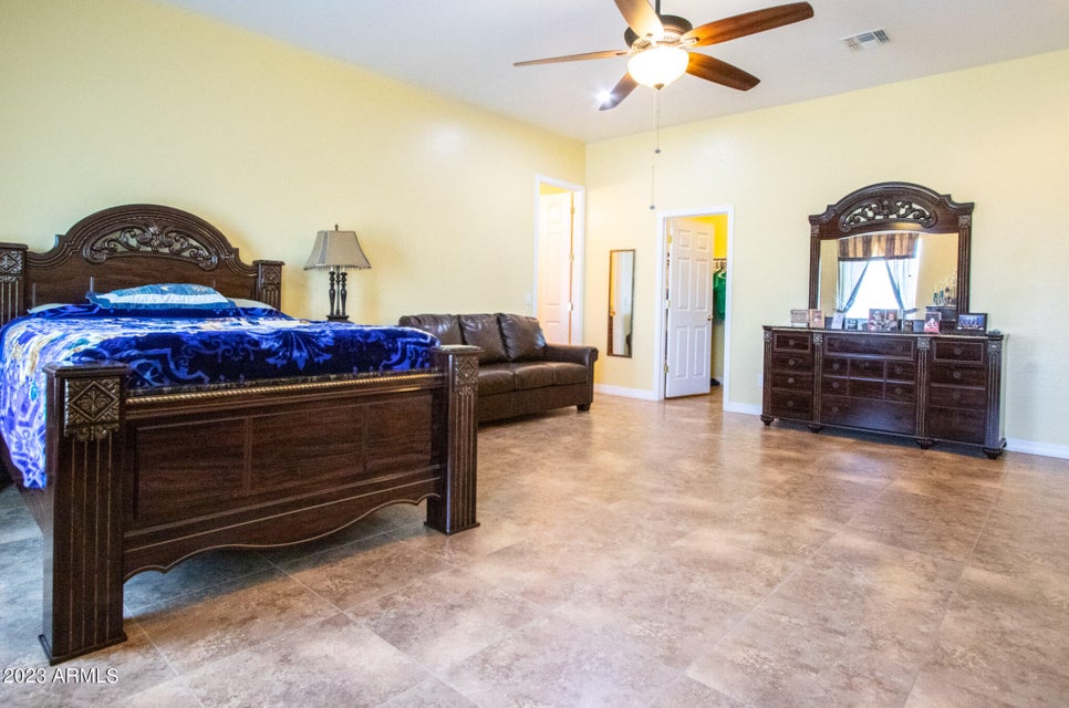 Witmann, Arizona, 85361, United States, 6 Bedrooms Bedrooms, ,3 BathroomsBathrooms,Residential,For Sale,1977429