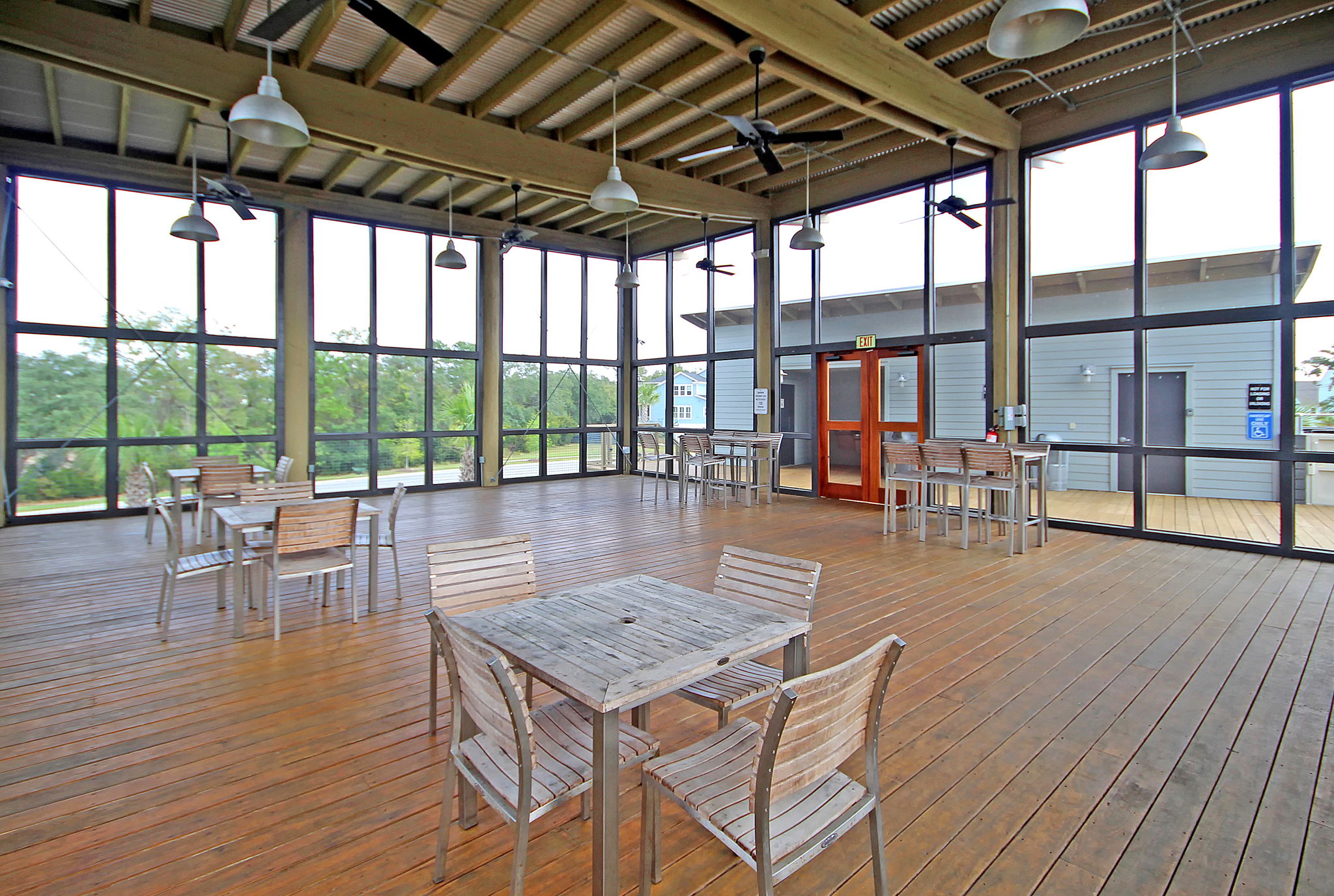  2648 Augustus Street - 物件實景