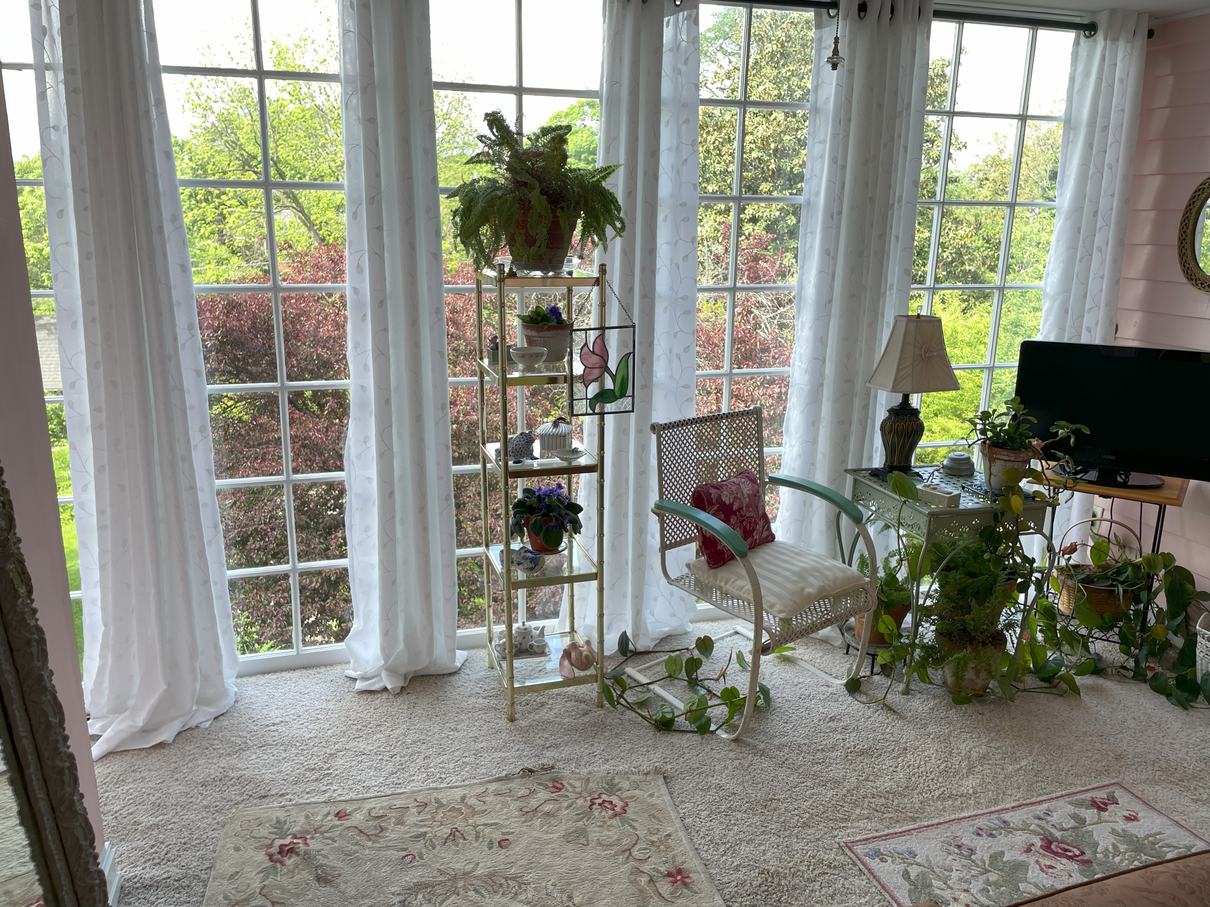 Frankfort, Kentucky, 40601, United States, 5 Bedrooms Bedrooms, ,3 BathroomsBathrooms,Residential,For Sale,1921363