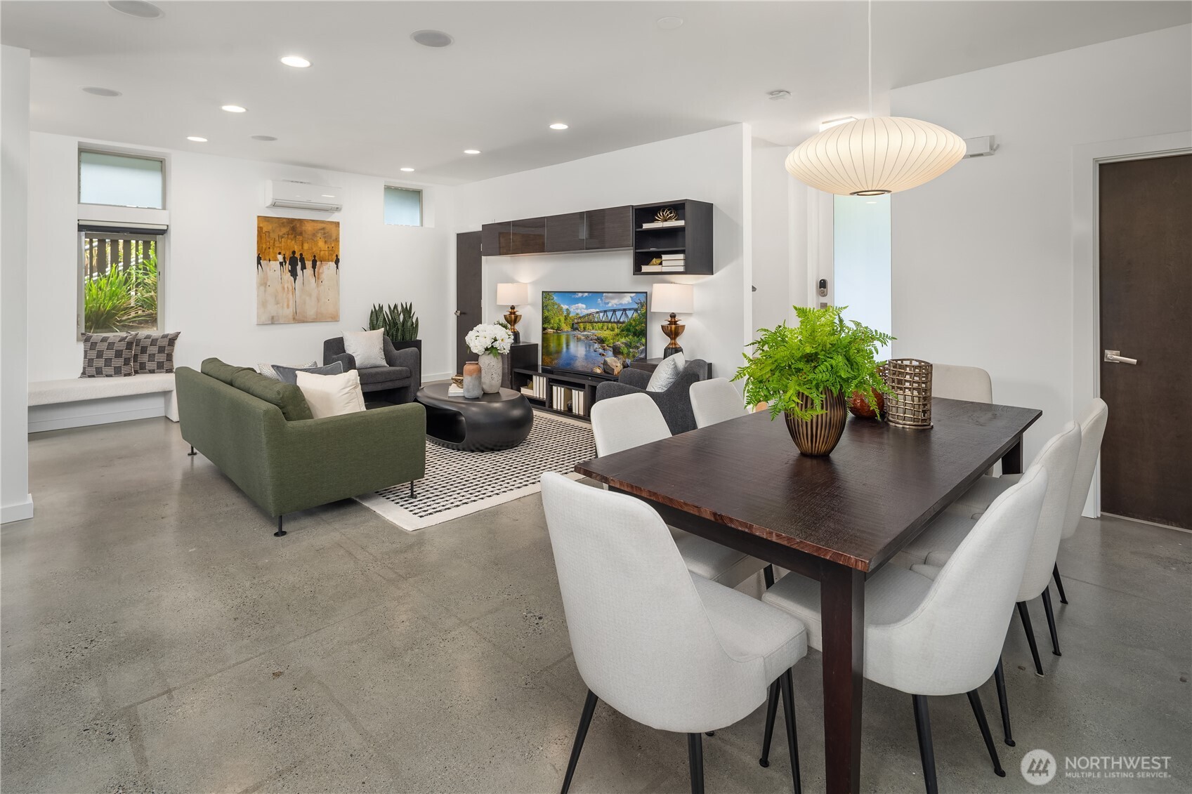 Seattle, Washington, 98108, United States, 3 Bedrooms Bedrooms, ,3 BathroomsBathrooms,Residential,For Sale,1947115