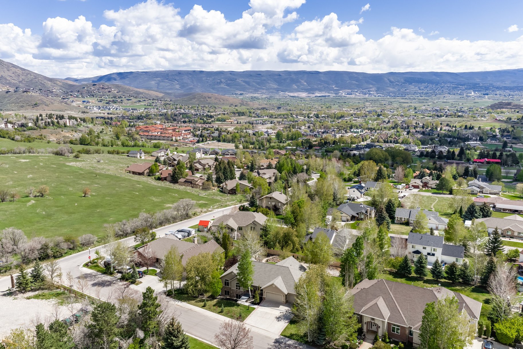  5 Bedroom Home in Midway with Valley Views - 物件實景