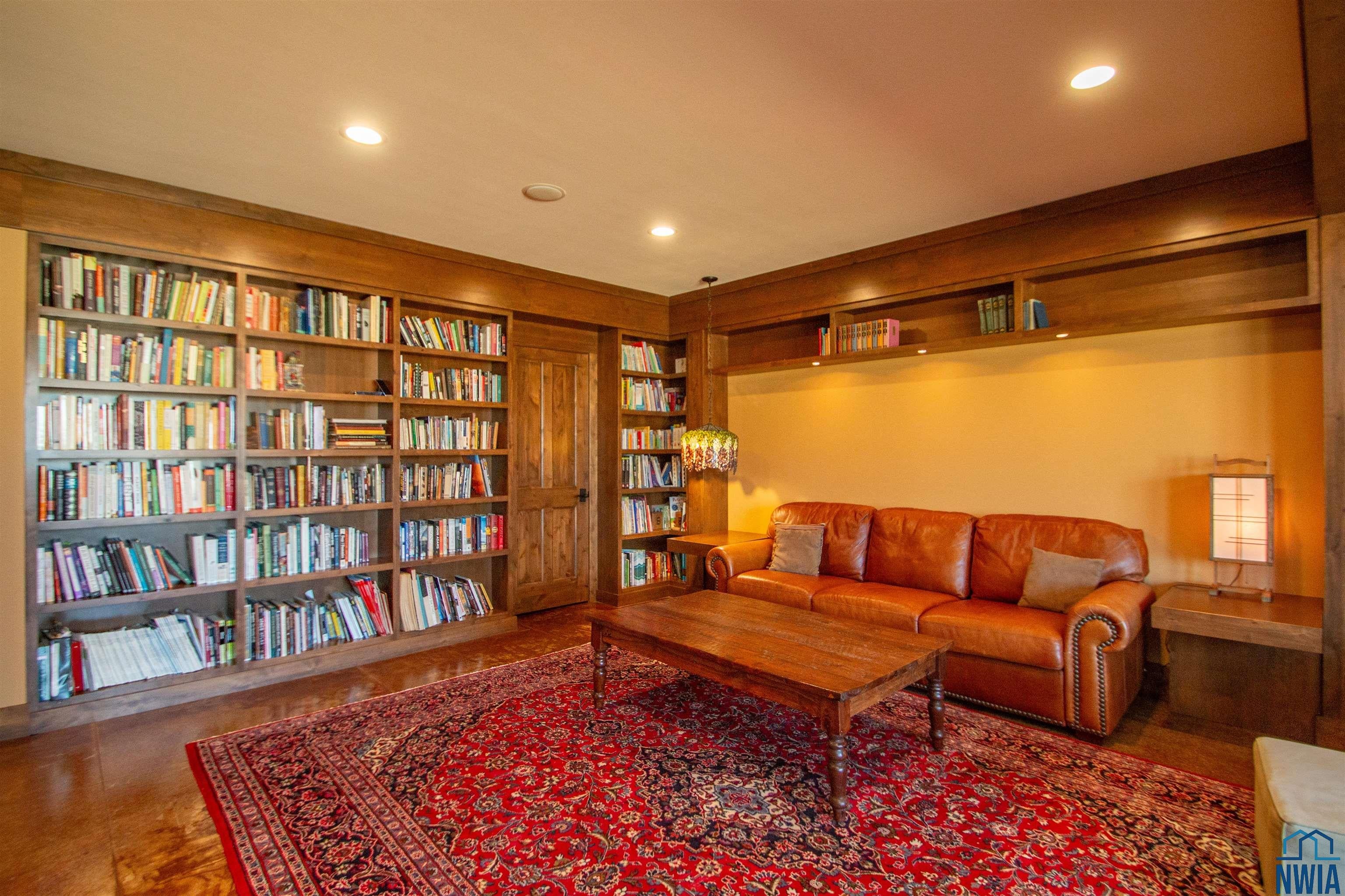 Jefferson, South Dakota, 57038, United States, 5 Bedrooms Bedrooms, ,3 BathroomsBathrooms,Residential,For Sale,1977840