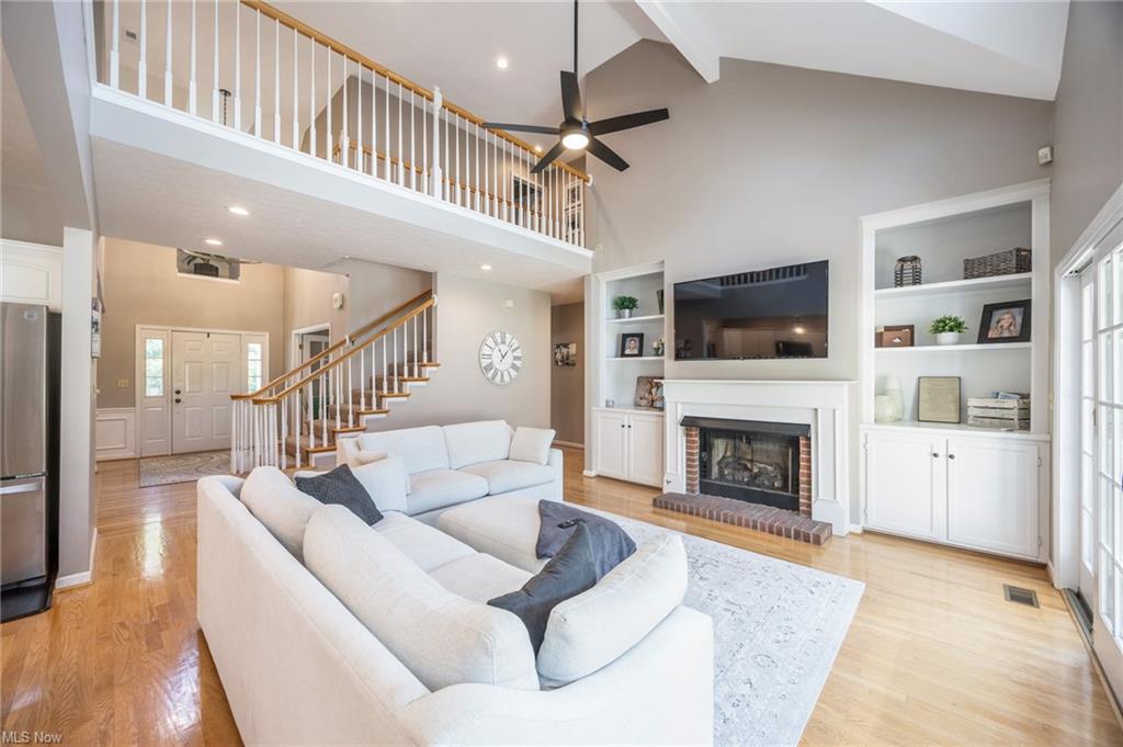 Marietta, Ohio, 45750, United States, 4 Bedrooms Bedrooms, ,5 BathroomsBathrooms,Residential,For Sale,1931542