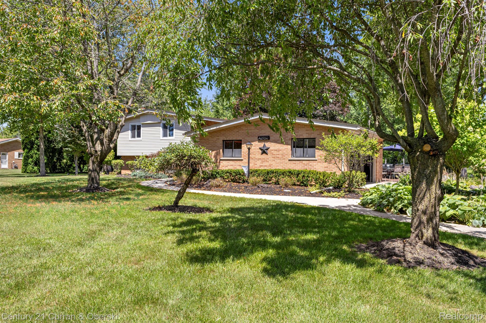 Canton Charter Township, Michigan, 48188, United States, 5 Bedrooms Bedrooms, ,3 BathroomsBathrooms,Residential,For Sale,1904333