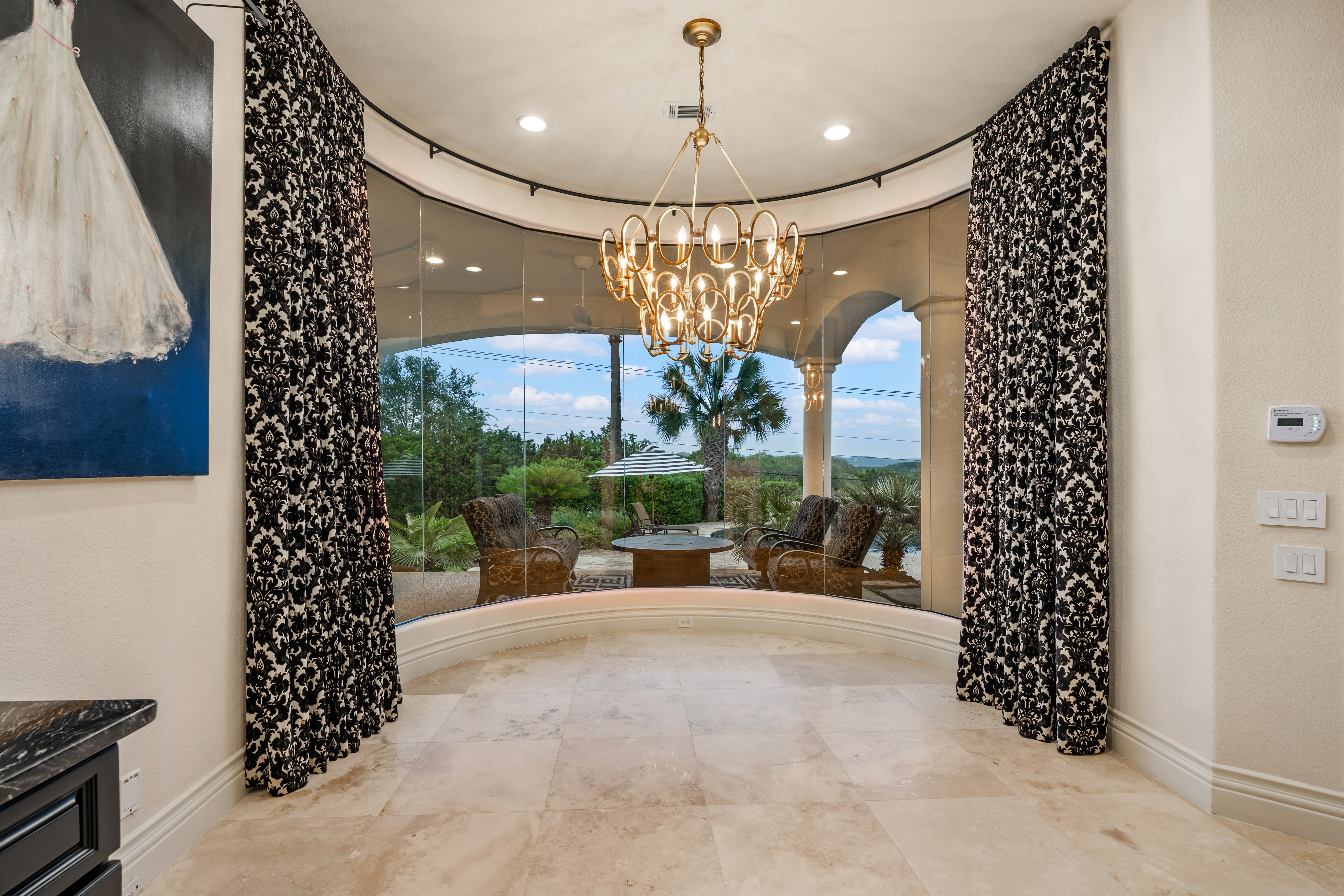  Elevated Dominion Living in Vineyard Estates - 物件實景