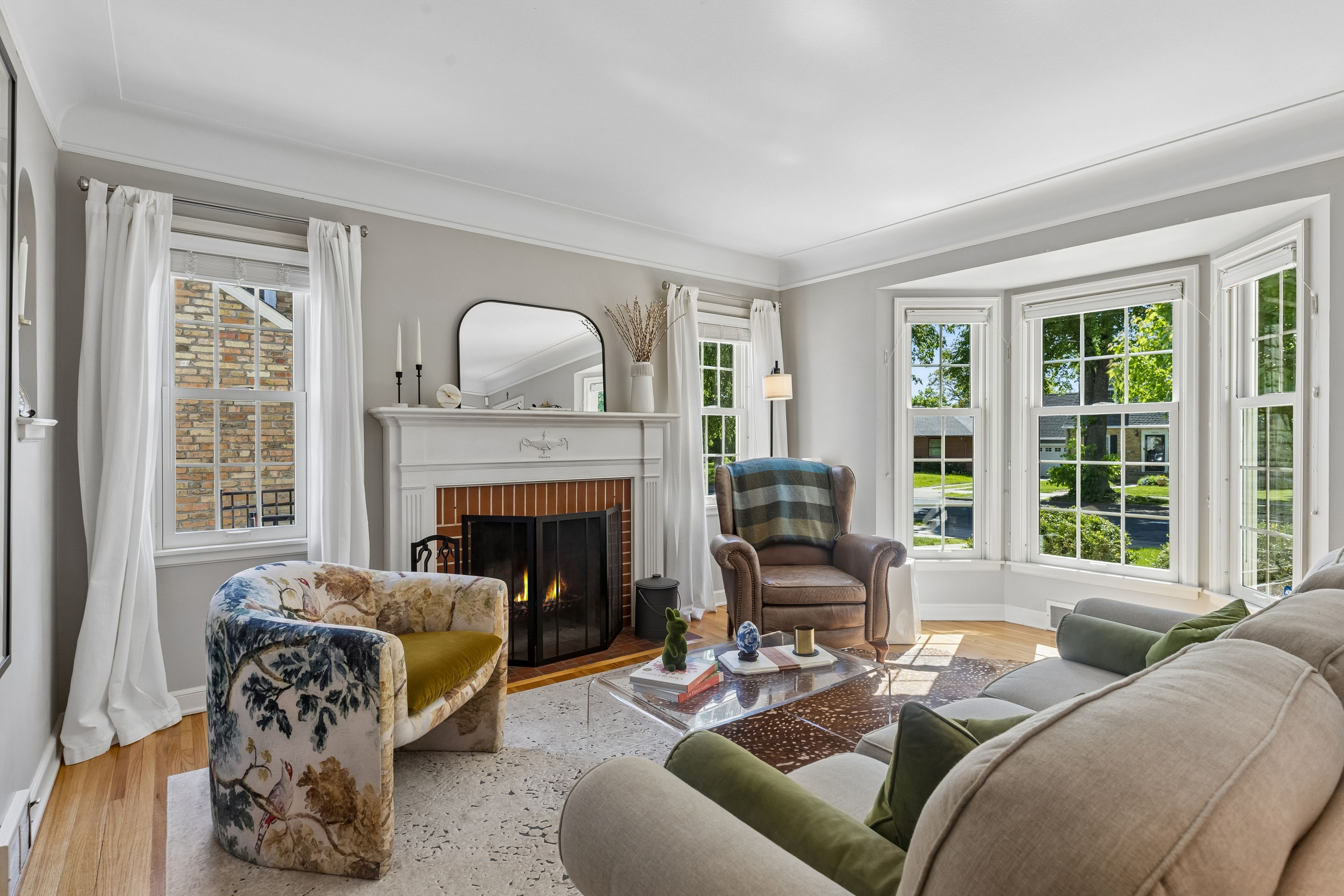  Elegant Cape Cod Living with Timeless Architectural Detail - 物件實景
