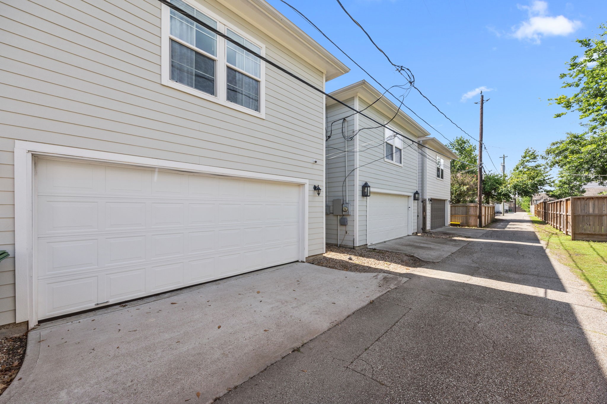  733 Ashland Street C - 物件實景