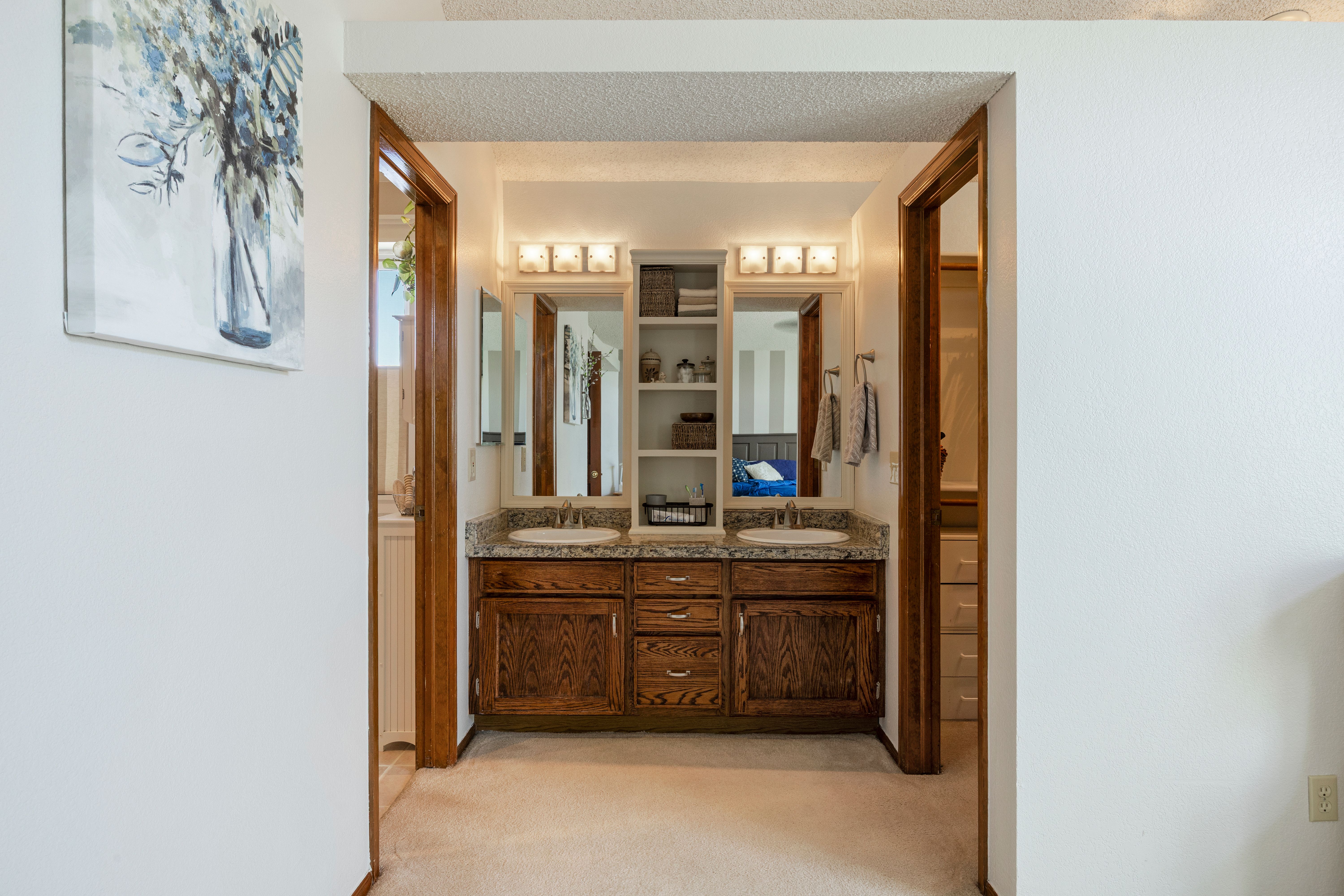  Wonderful 2 Story with finished walk-out basement. - 物件實景