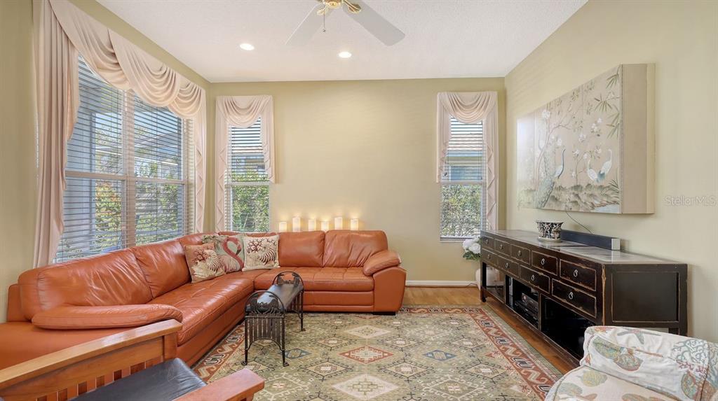Bradenton, Florida, 34210, United States, 3 Bedrooms Bedrooms, ,2 BathroomsBathrooms,Residential,For Sale,1792897