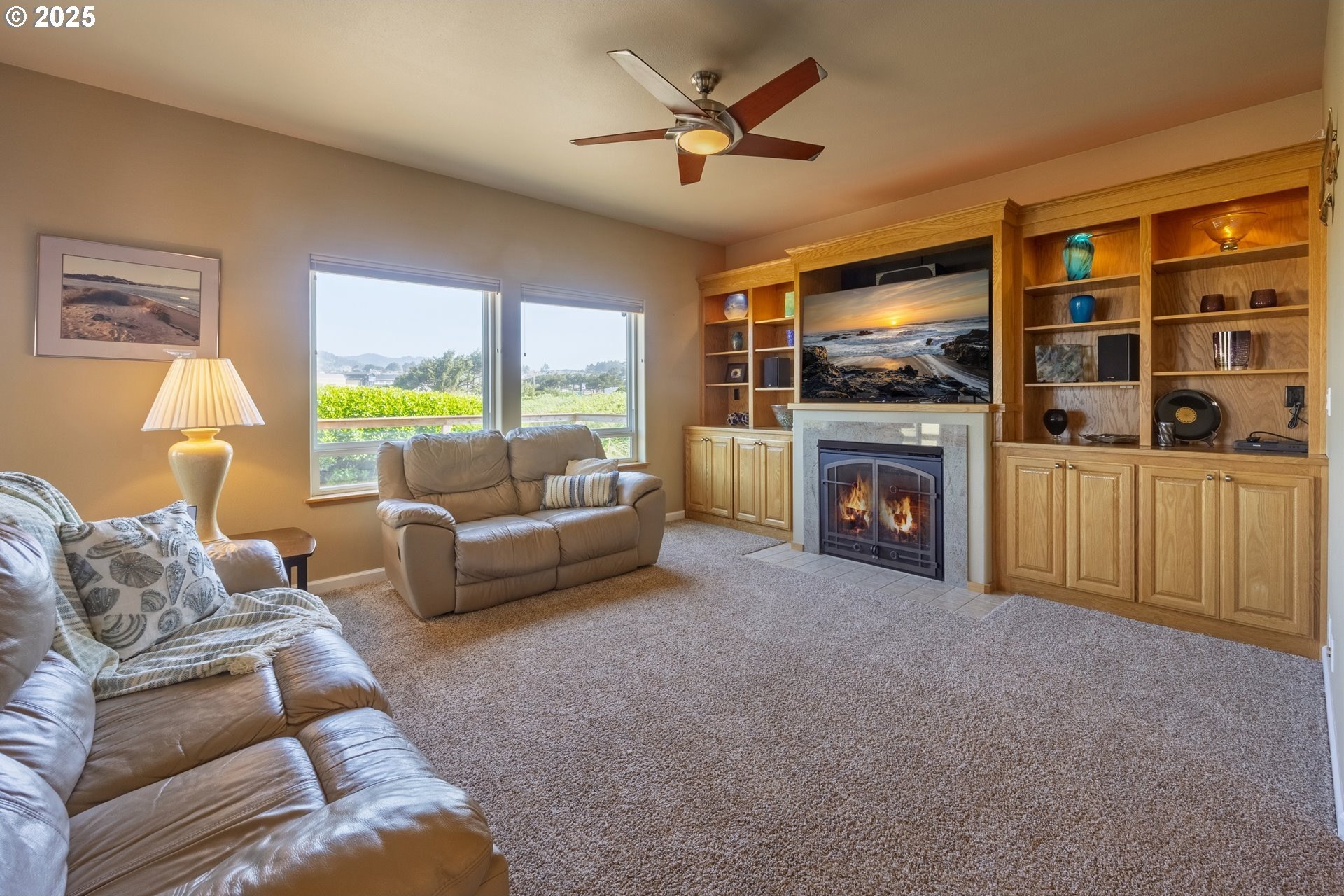 Lincoln City, Oregon, 97367, United States, 4 Bedrooms Bedrooms, ,3 BathroomsBathrooms,Residential,For Sale,1793948