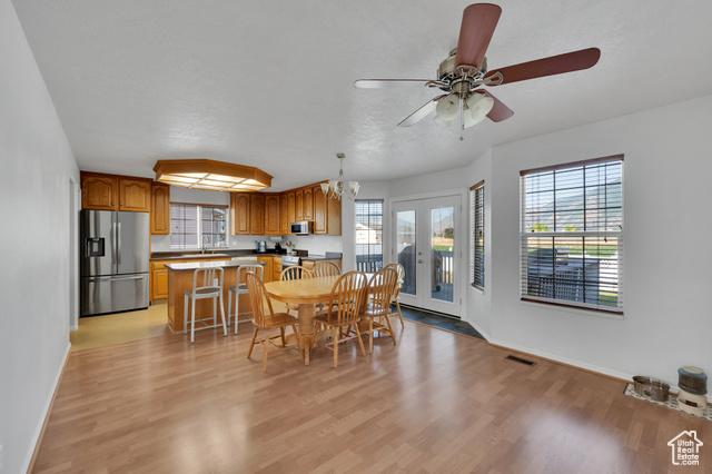 Spanish Fork, Utah, 84660, United States, 5 Bedrooms Bedrooms, ,3 BathroomsBathrooms,Residential,For Sale,1979281