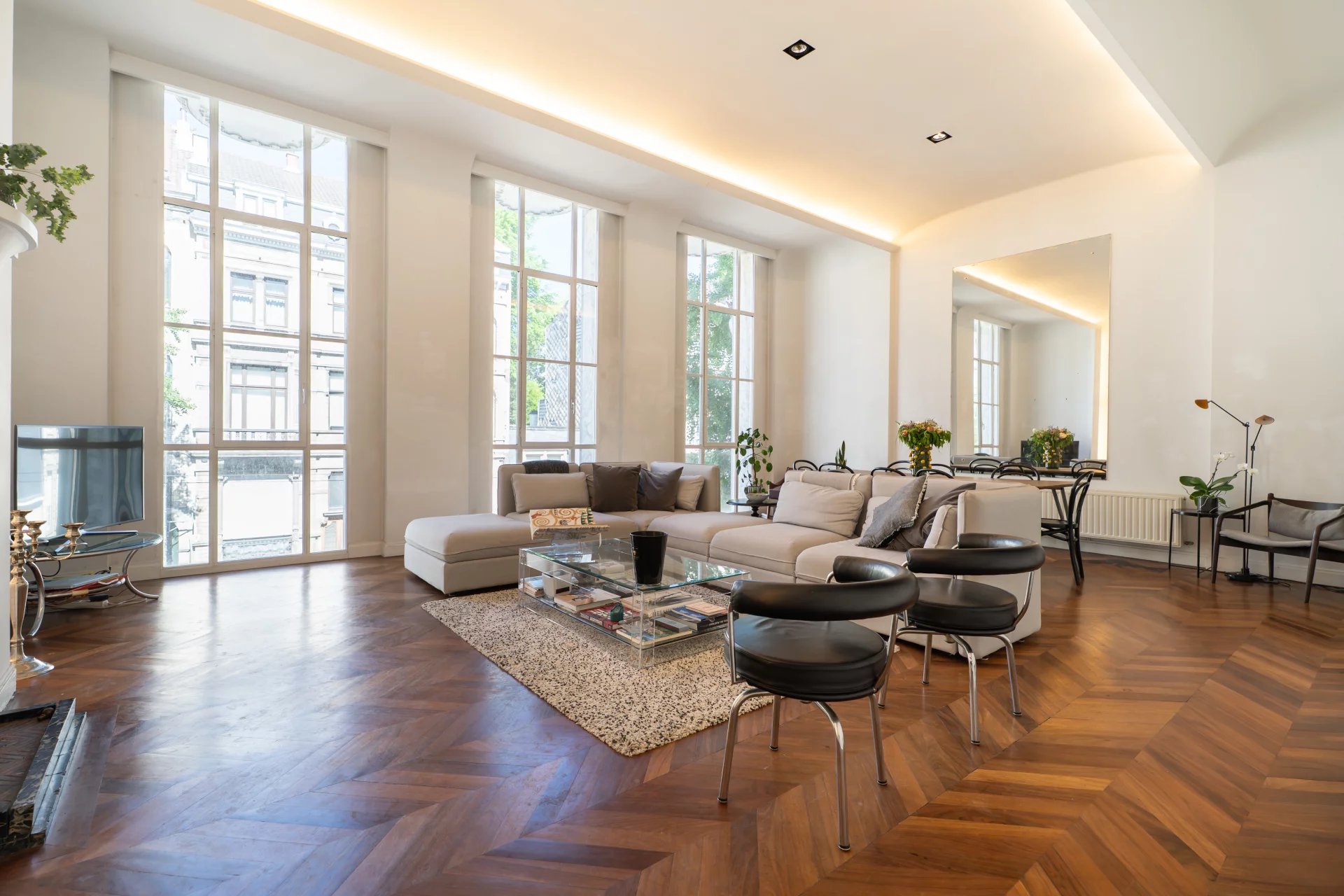 Ixelles, 1050, BE, 5 Bedrooms Bedrooms, ,4 BathroomsBathrooms,Residential,For Sale,2002272