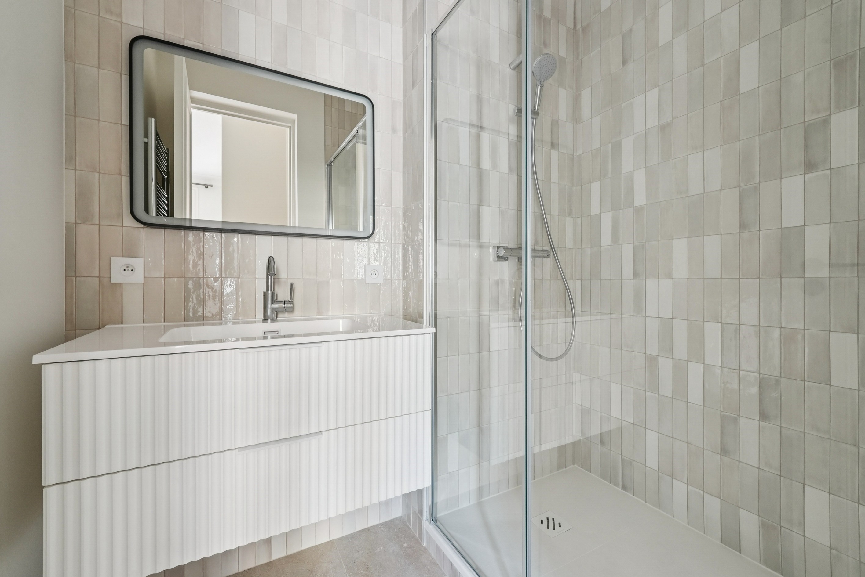  PARIS XVI - VILLAGE OF PASSY - RENOVATED FAMILY APARTMENT ON A HIGH FLOOR - 物件實景