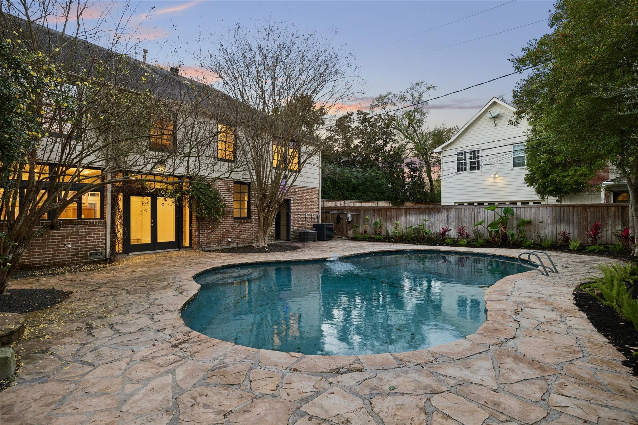  3020 San Felipe Street - 物件實景