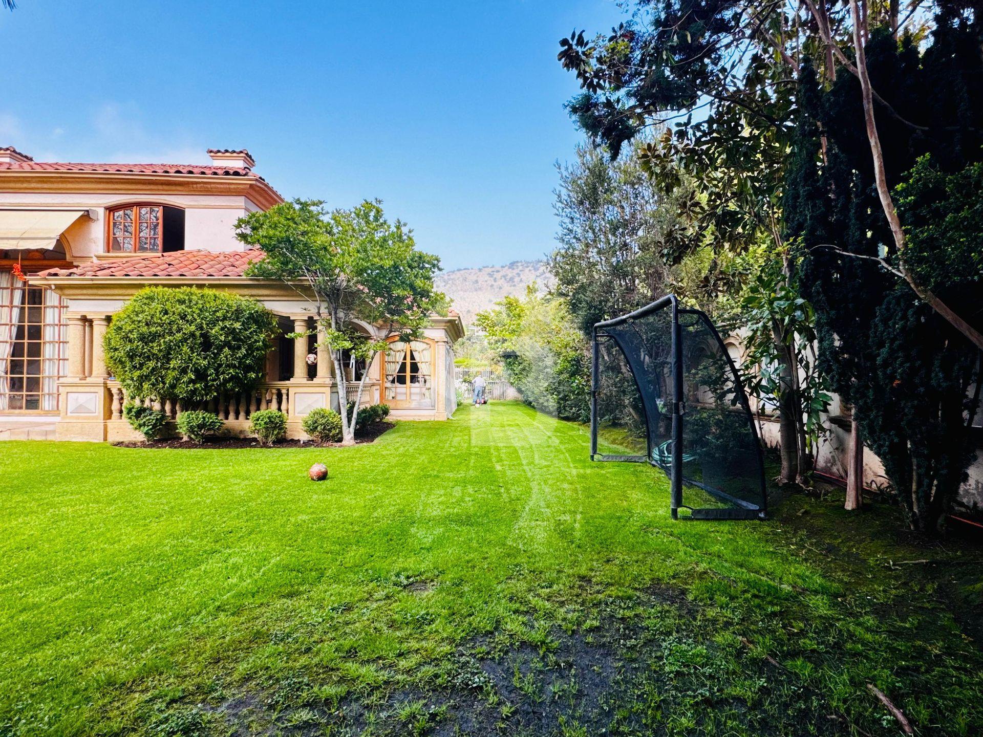 Lo Barnechea, Chile, 5 Bedrooms Bedrooms, ,5 BathroomsBathrooms,Residential,For Sale,1966133