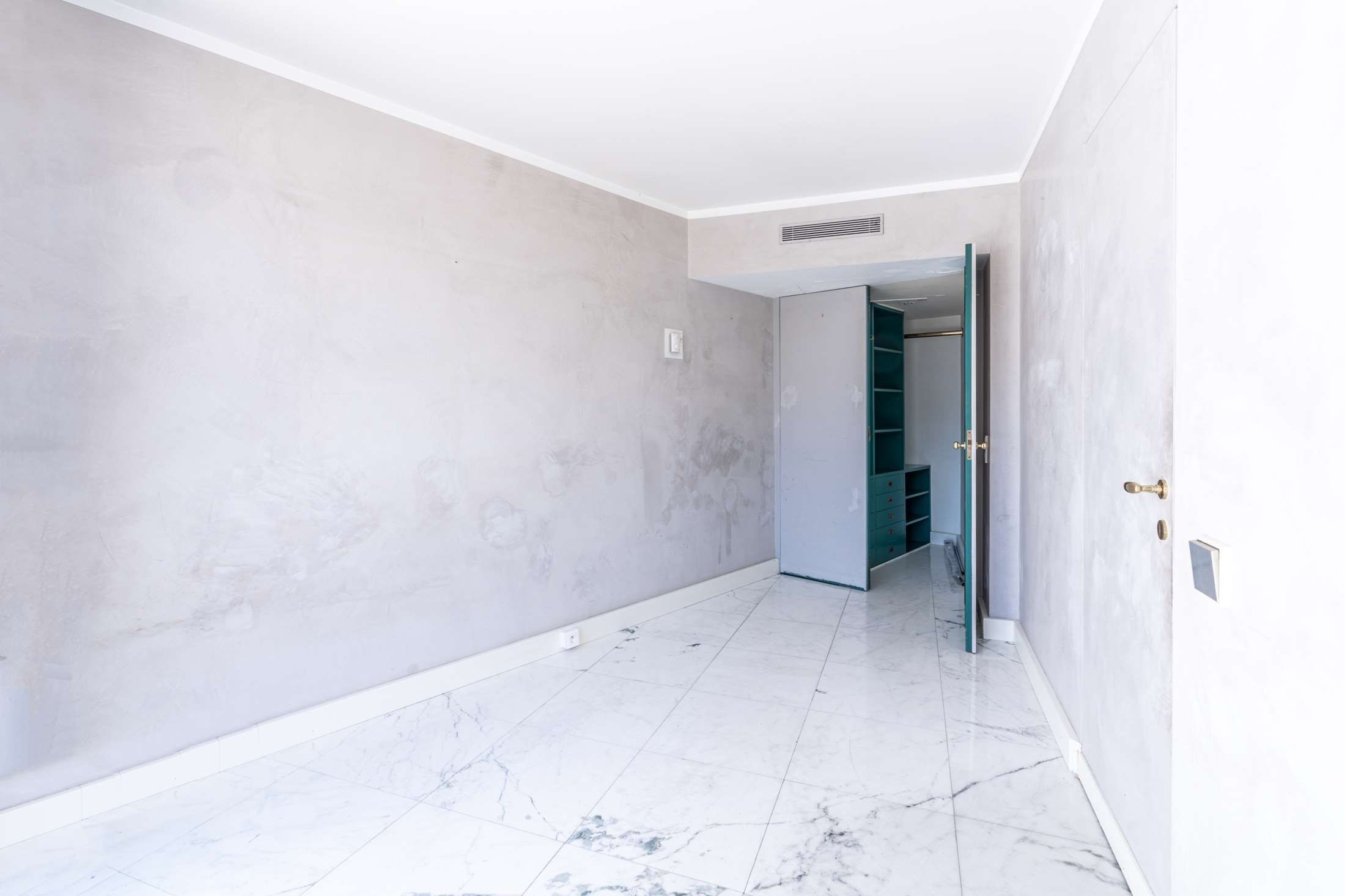  Monte Carlo Star, Wide apartement to renovate in the Carré d