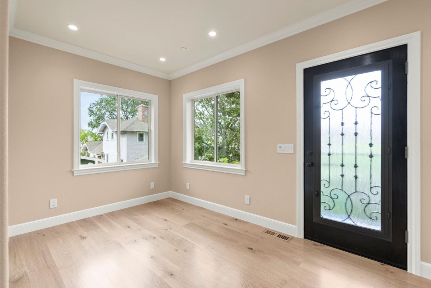 San Mateo, California, 94402, United States, 5 Bedrooms Bedrooms, ,4 BathroomsBathrooms,Residential,For Sale,1941732